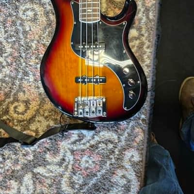 PRS SE Kestrel Bass 2014s - Tri-Color Sunburst image 4