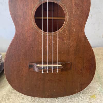 Favilla Baritone Ukulele  1950's image 3