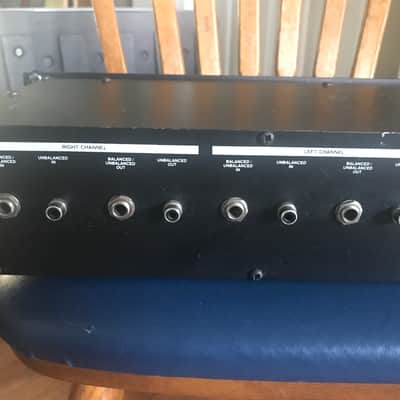 DOD R-830 C series 30-band dual channel Graphic Equalizer with rack mount bolts and washers. image 5