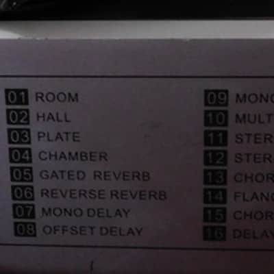 Phonic DFX256 digital effect processor image 2
