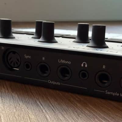 Novation Circuit Rhythm Groovebox 2021 - Present - Black image 3