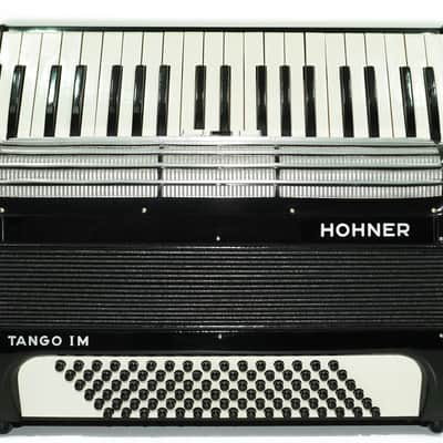 Hohner Tango IM Vintage Piano Accordion 96 Bass, made in Germany, Lightweight Original Keyboard Accordian, with New Straps, 2662 image 2