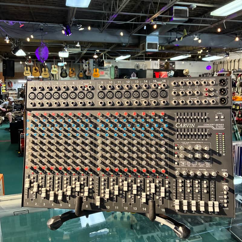 Carvin C1644 Concert Mixer 16 channel passive image 1
