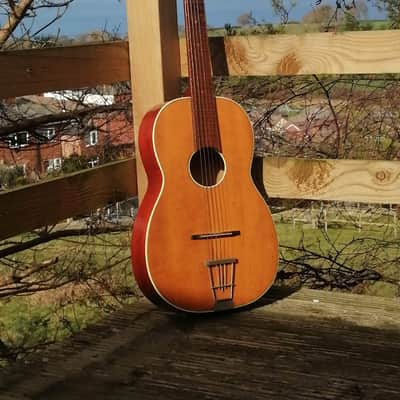 Vintage 1940's "The Michigan" (Beare & Son)Parlour Guitar image 3