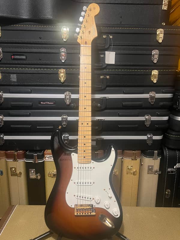 Fender 60th Anniversary Stratocaster 2014 - Tobacco Sunburst image 1