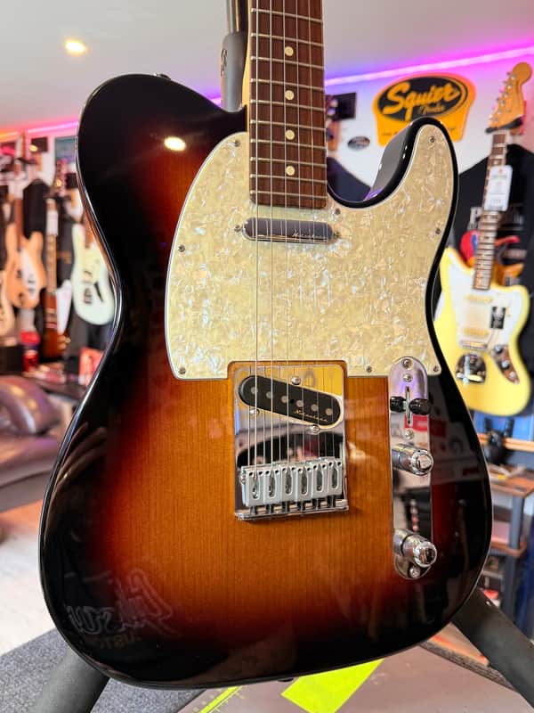 Fender Player II Modified Telecaster 2025 - Three Tone Sunburst