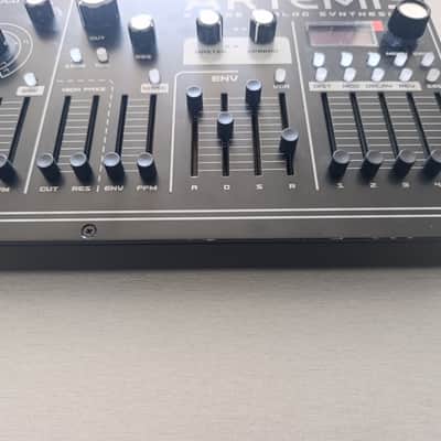 Dreadbox Artemis 6-Voice Desktop Synthesizer 2024 - Present - Black image 2