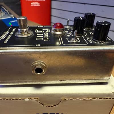 Spaceman Gemini III Dual Fuzz Generator 2010s - Silver Edition image 7