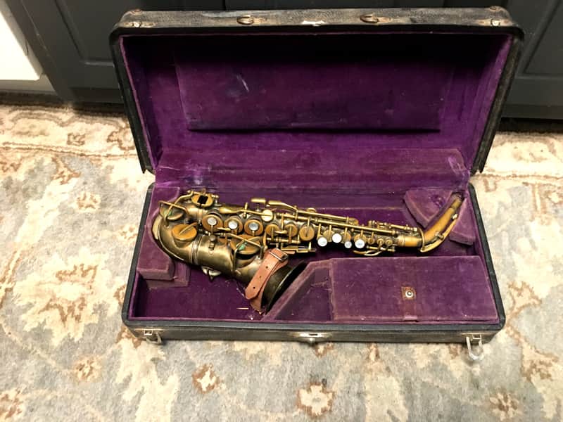 SUMMER DEAL MARTIN 1921 CURVED SOPRANO SAXOPHONE WITH ORIGINAL CASE SAX BUILT LIKE A TANK NEEDS OVERHAUL MECHNICALLY SOUND A CLASSICVINTAGE SOPRANO image 1