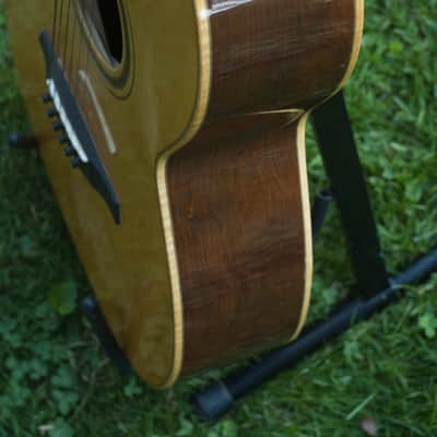 Beneteau 000-12 Acoustic Guitar - Honduras Rosewood Back & Sides image 4