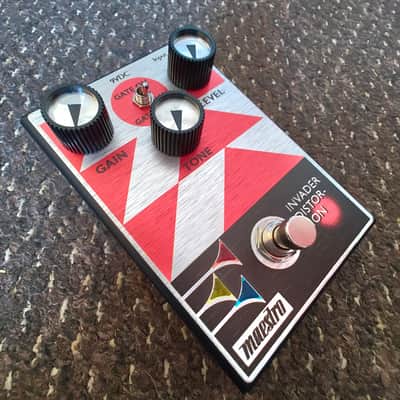 Maestro Invader Distortion guitar pedal - refurbished image 3