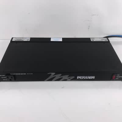 Middle Atlantic Products Rackmount Power Center 8-Outlet PD-915R image 1