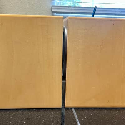 Cambridge Soundworks Newton M50 2-Way Bookshelf Speakers by Henry Kloss; Tested image 8