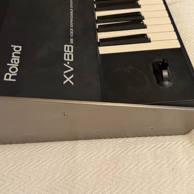 Roland XV88 Synth 88 weighted keys image 15