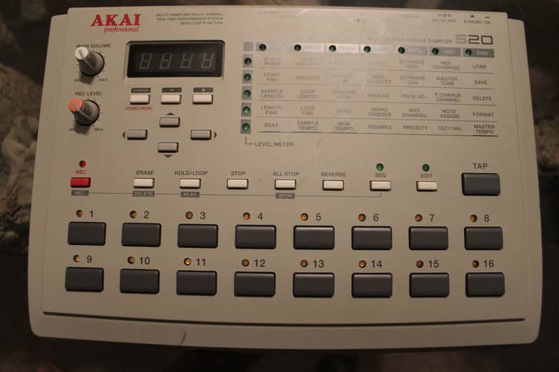 Akai S20 Stereo Phrase Sampler Bild 1