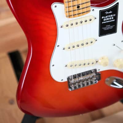 Fender Player II Stratocaster - Aged Cherry Burst image 6