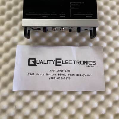 Native Instruments Audio 8 DJ Audio Interface image 1