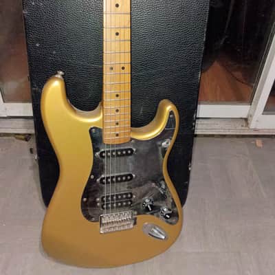 Fender Gold Sister Stratocaster special run 2005 image 1