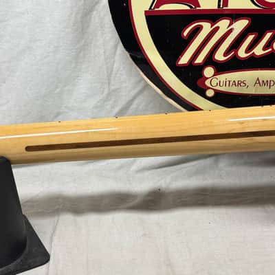 Fender American Standard Stratocaster Guitar with Case 2013 - 3-Color Sunburst / Maple neck image 10