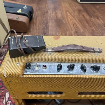 Fender Vibrolux 5F11 Narrow Panel 10-Watt 1x10" Guitar Combo 1960 - Tweed image 4