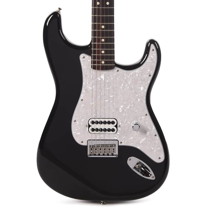 Fender Artist Limited Edition Tom DeLonge Stratocaster Black (Serial #MX23075276)