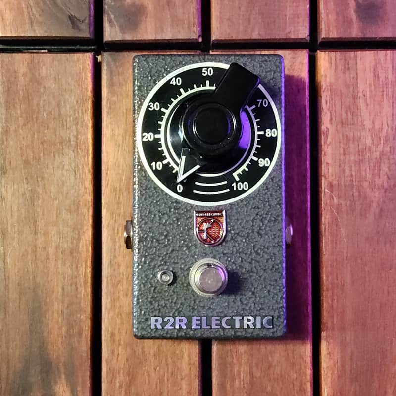 R2R Electric Pre-Amp - Grey image 1