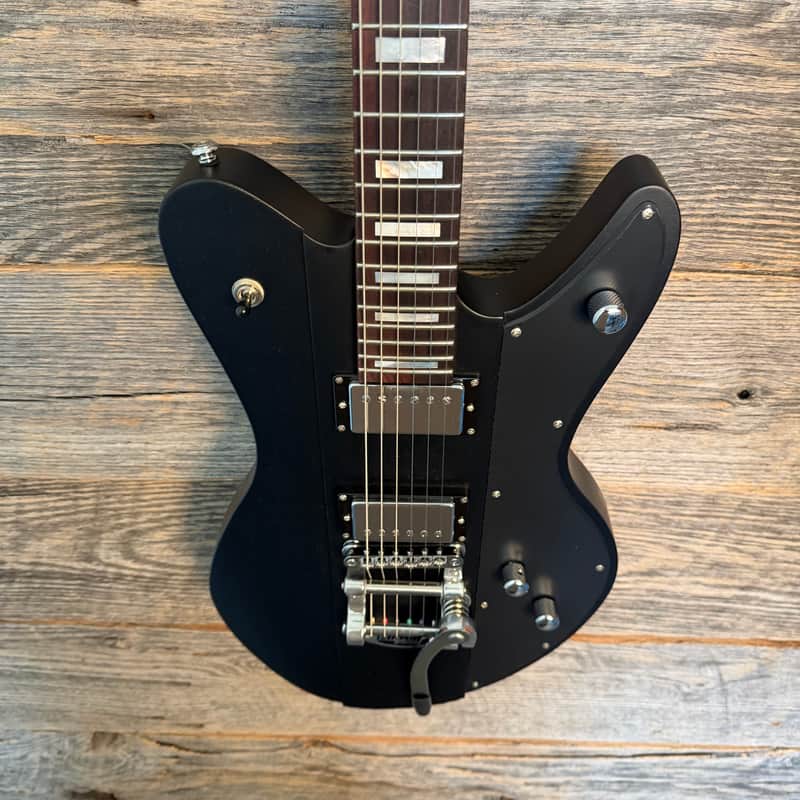 Used Schecter Robert Smith UltraCure - Black Pearl w/Case image 1