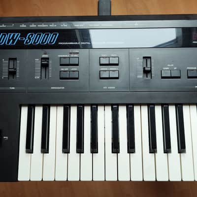 KORG DW-8000 Hybrid-Synthesizer 1985 DWGS analog 80s Classic in great condition image 3