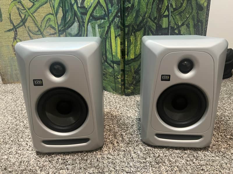 KRK Classic 5 2-Way 5" Active Studio Monitors (Pair) 2020 - 2021 - Black image 1