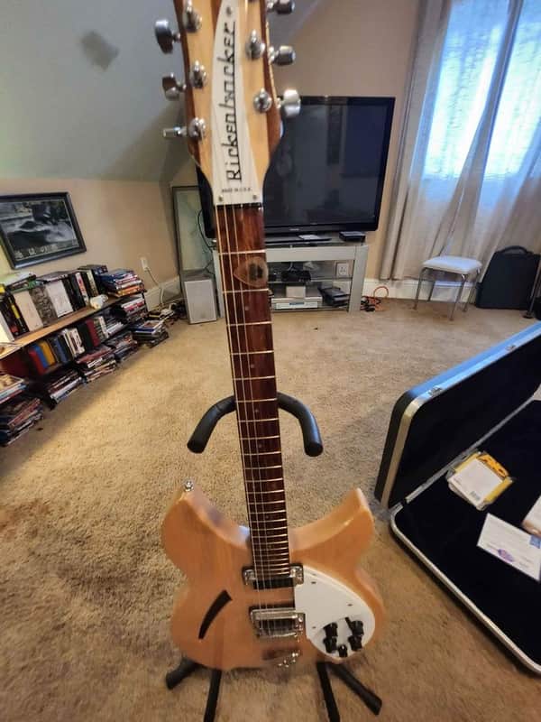 Rickenbacker 6-string 330 Maple Glow 2021 - Maple Glo | Reverb Canada