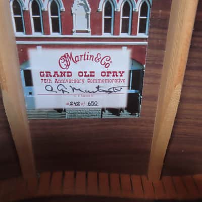 MARTIN 2001 LIMITED EDITION HDO GRAND OLE OPRY 75th. ANNIVERSARY 650 MADE near MINT! image 23