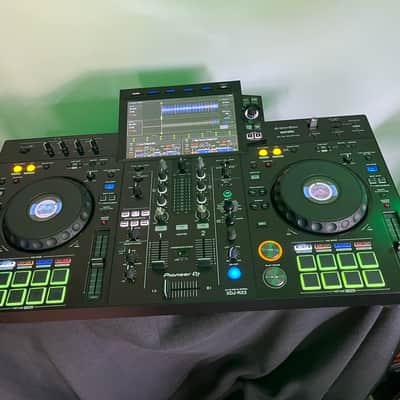 Pioneer XDJ-RX3 2-Channel Rekordbox / Serato All-In-One DJ System 2021 - Present - Black image 2