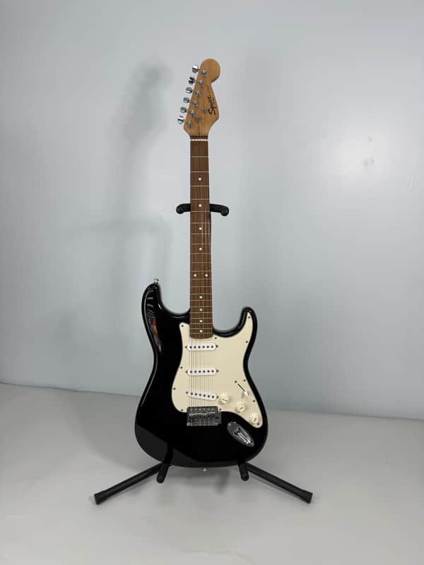Squier Stratocaster - Black image 1