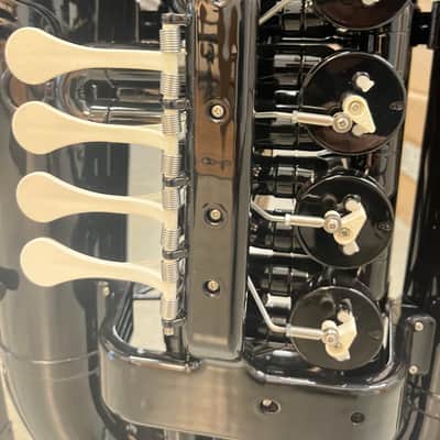 Coolwind CTU-200BK ABS Tuba, BBb, 4 Rotary valves, black, with bag, mouthpiece image 6