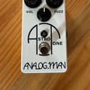 Analogman Astrotone Fuzz 2021 - White