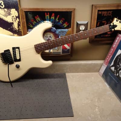 Kramer Baretta 1985 - White image 1