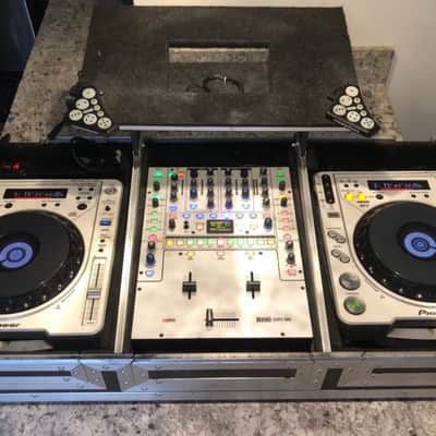 Complete DJ Setup: 2 Pioneer CDJ-800MK2 Players, Rane SIXTY-TWO Mixer, Novation Dicers, & Odyssey Coffin Case image 5