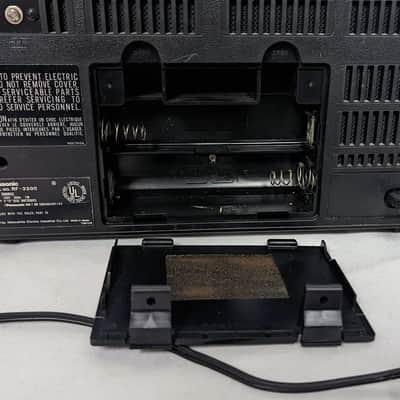 Vintage Panasonic RF-2200 8 Band Short Wave Double Superheterodyne Radio TESTED image 7