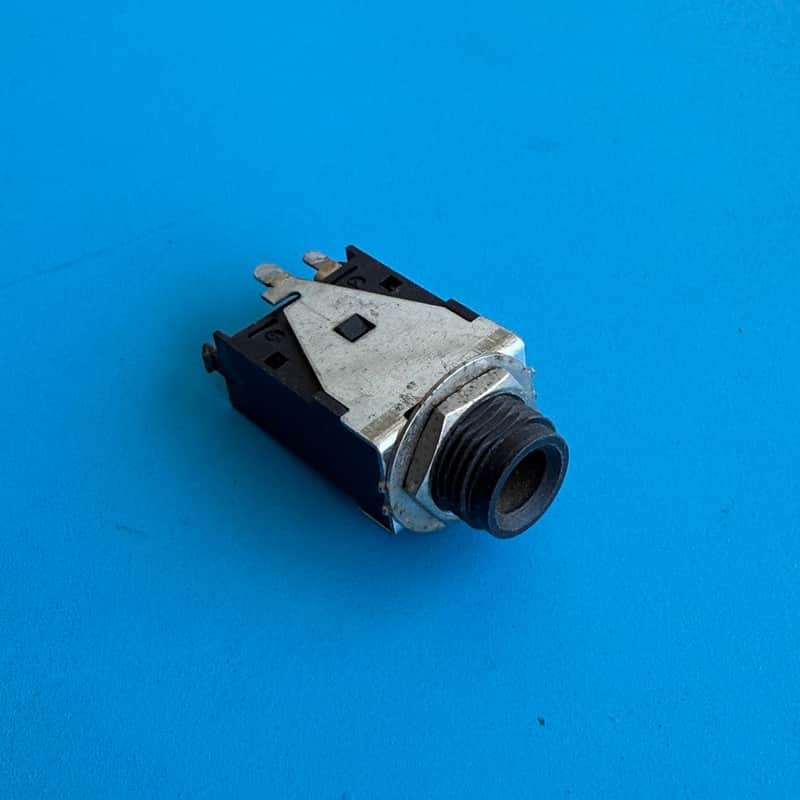 Panasonic RAMSA WR-S216 Mixer Replacement Part: 4-Pin Mono TS Socket image 1