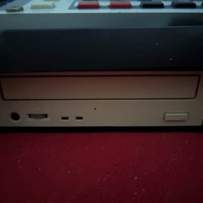 Akai MPC4000 Music Production Center image 7
