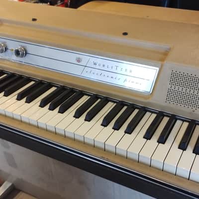 Wurlitzer 206A 64-Key Electric Piano 1974 - 1983 - Beige image 2