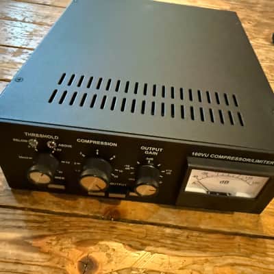 dbx 160 VU 2025 - Black image 3