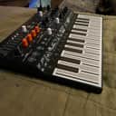 Arturia MicroFreak 25-Key Algorithmic Synthesizer Vocoder Edition
