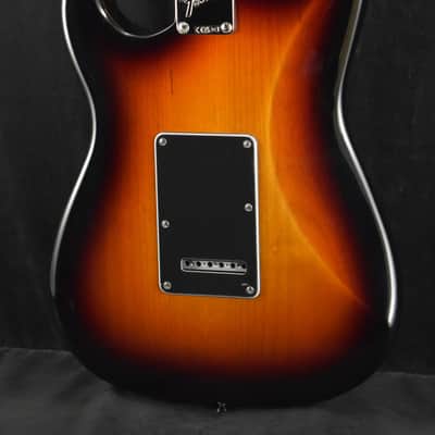 Mint Fender American Professional Classic Stratocaster 3-Color Sunburst Maple Fingerboard image 8