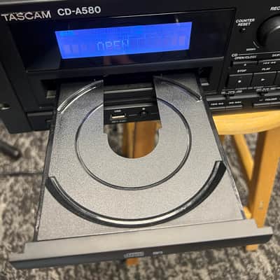 TASCAM CD-A580 2020s - Black image 5