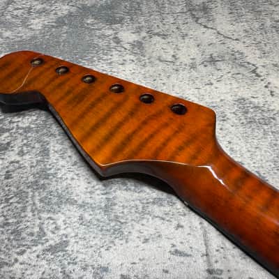 BMC Guitar Neck Strat® Stratocaster® 22 Fret Roasted Tiger Flame Maple With Rosewood Fingerboard 9.5 Radius.   (SN108) image 7