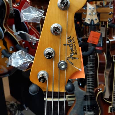 Fender American Vintage II '60 Precision Bass 2022 - Present - 3-Color Sunburst image 5