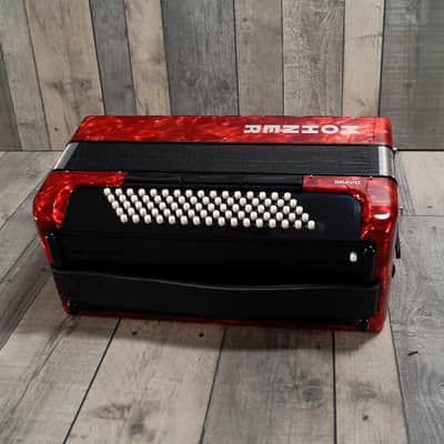 Hohner Bravo III Chromatic 80 Bass Piano Accordion RED + Bag, Straps image 5