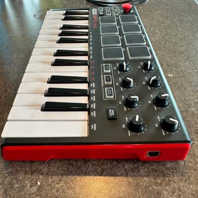 Akai MPK Mini MKII 25-Key MIDI Controller 2014 - Present - Black image 3