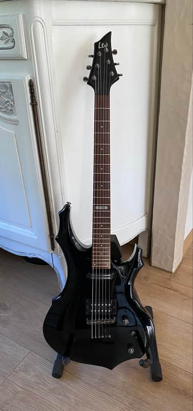 ESP LTD F-10 2009 - Black image 1